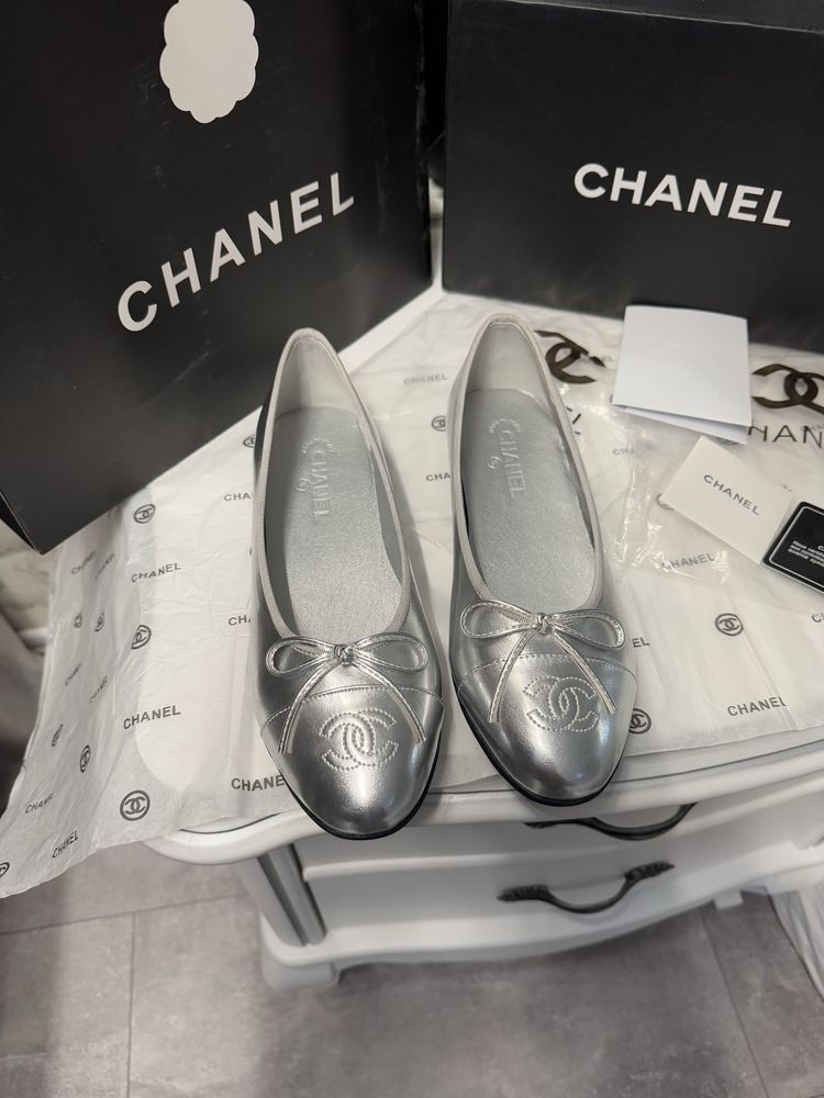 Серебряные серебристые балетки chanel туфли балетки