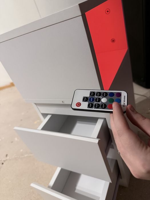 Dwie szafki nocne z ledami