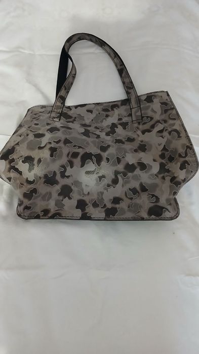 Распродажа кожаных изделий