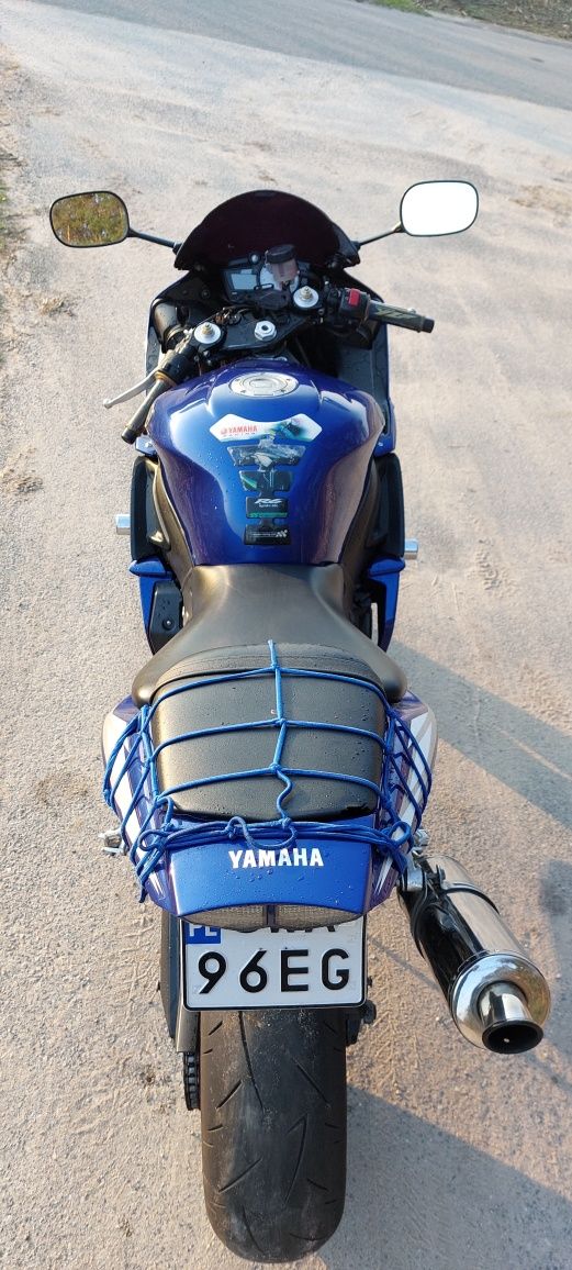 Yamaha YZF - R6 rj09