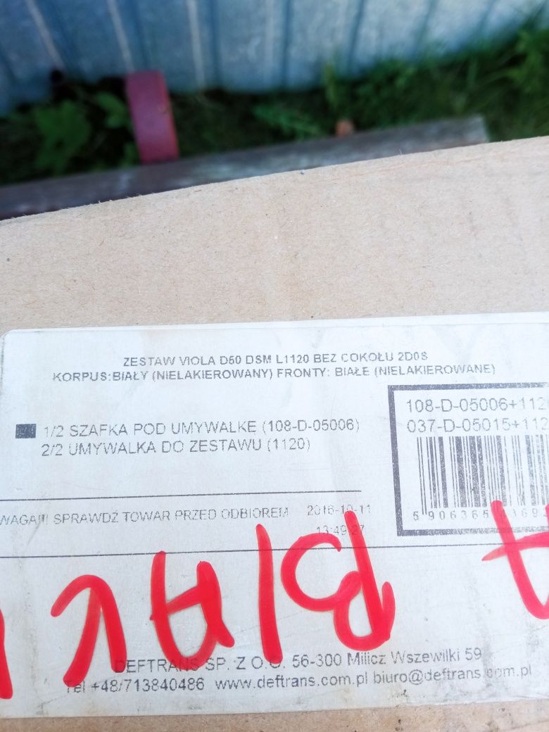 Sprzedam szafkę łazienkową z umywalką do kompletu