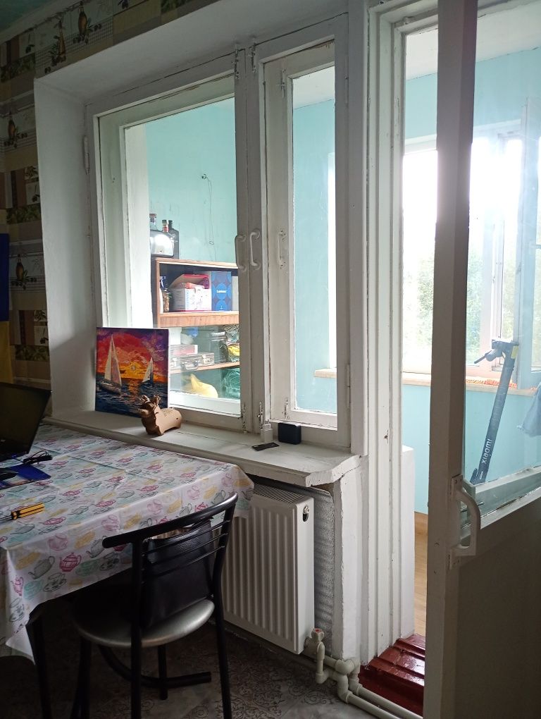 Продам двохкімнатну квартиру