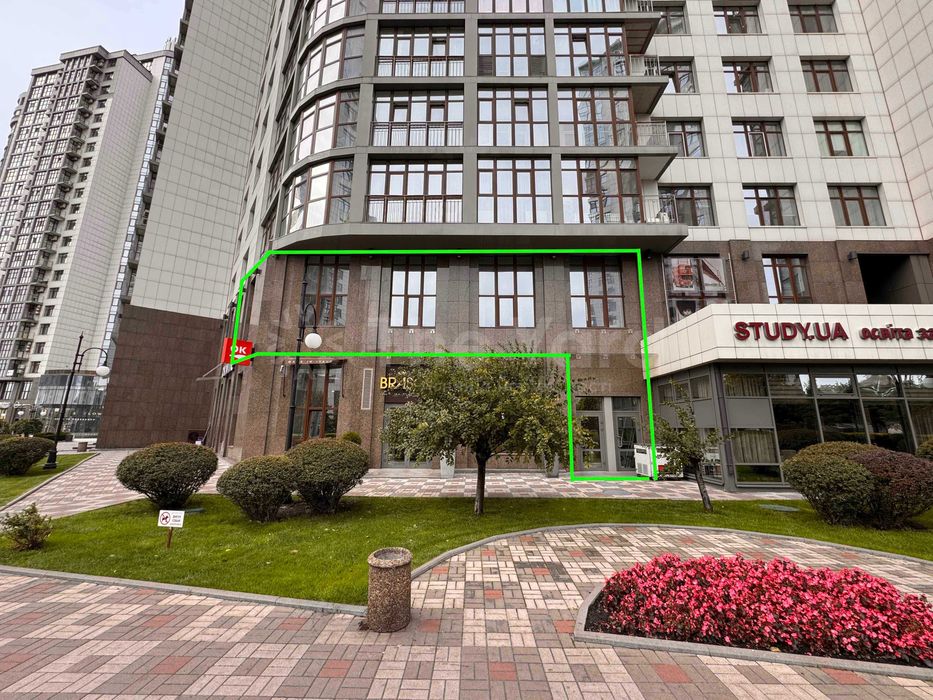 Оренда Фасад приміщення 235м2, ЖК Новопечерські липки, Верхогляда 16