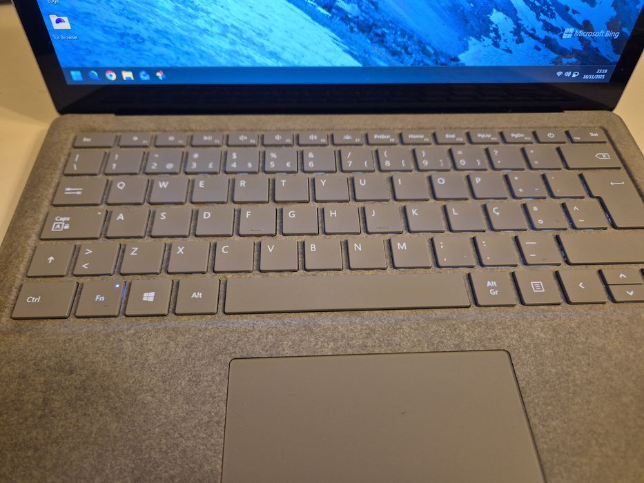 Surface Laptop 2 usado