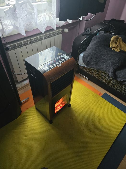 Kominek Fiamotto Gold urządzenie grzewcze i chłodzące