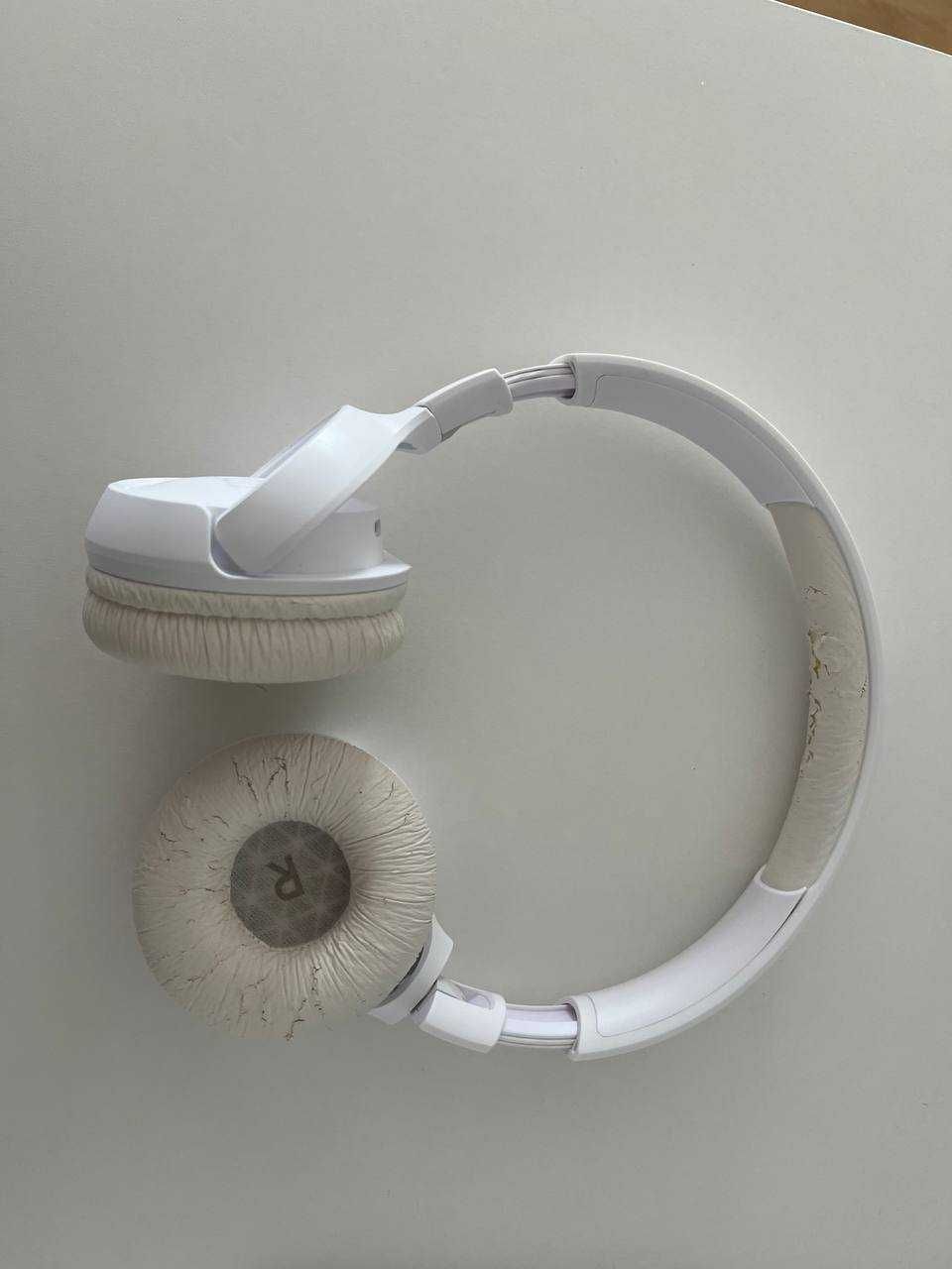 Fones de Ouvido JBL Tune 510BT em Branco
