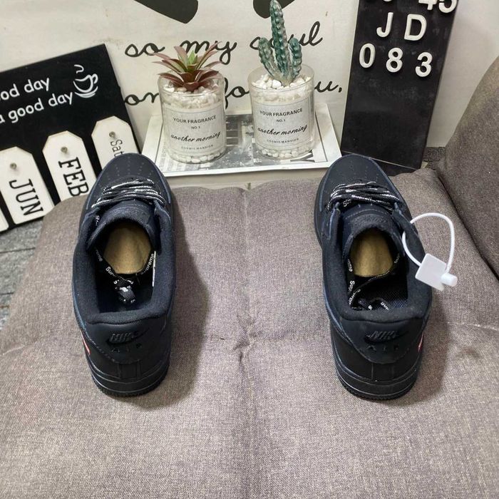 Buty sportowe unisex czarne damskie Trampki Nowy z metką R.42.5