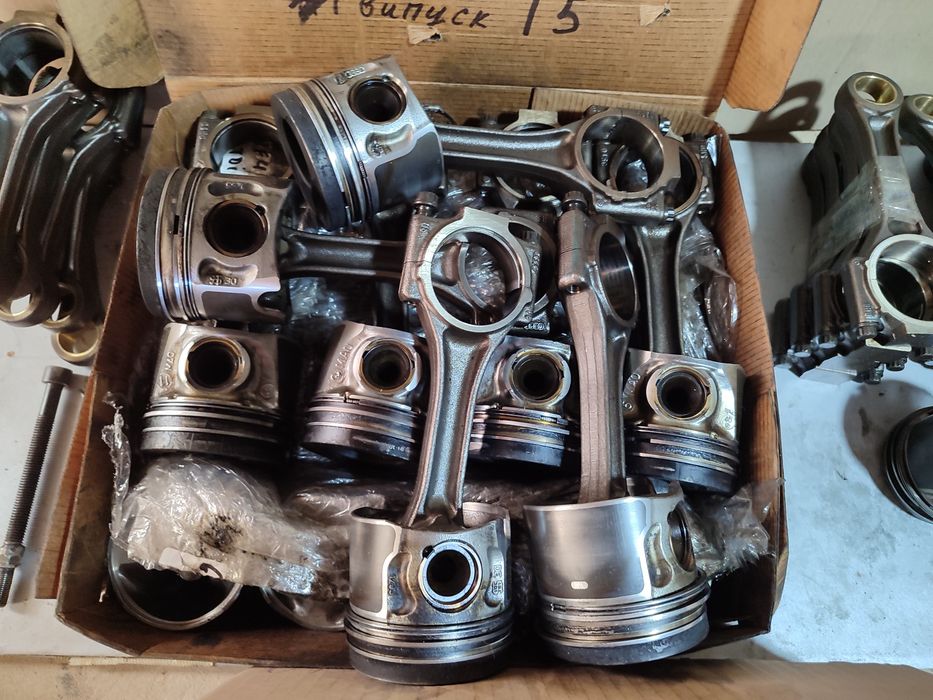 Поршень шатун колінвал Volkswagen Passat Golf Sharan Octavia 1.9 2.0