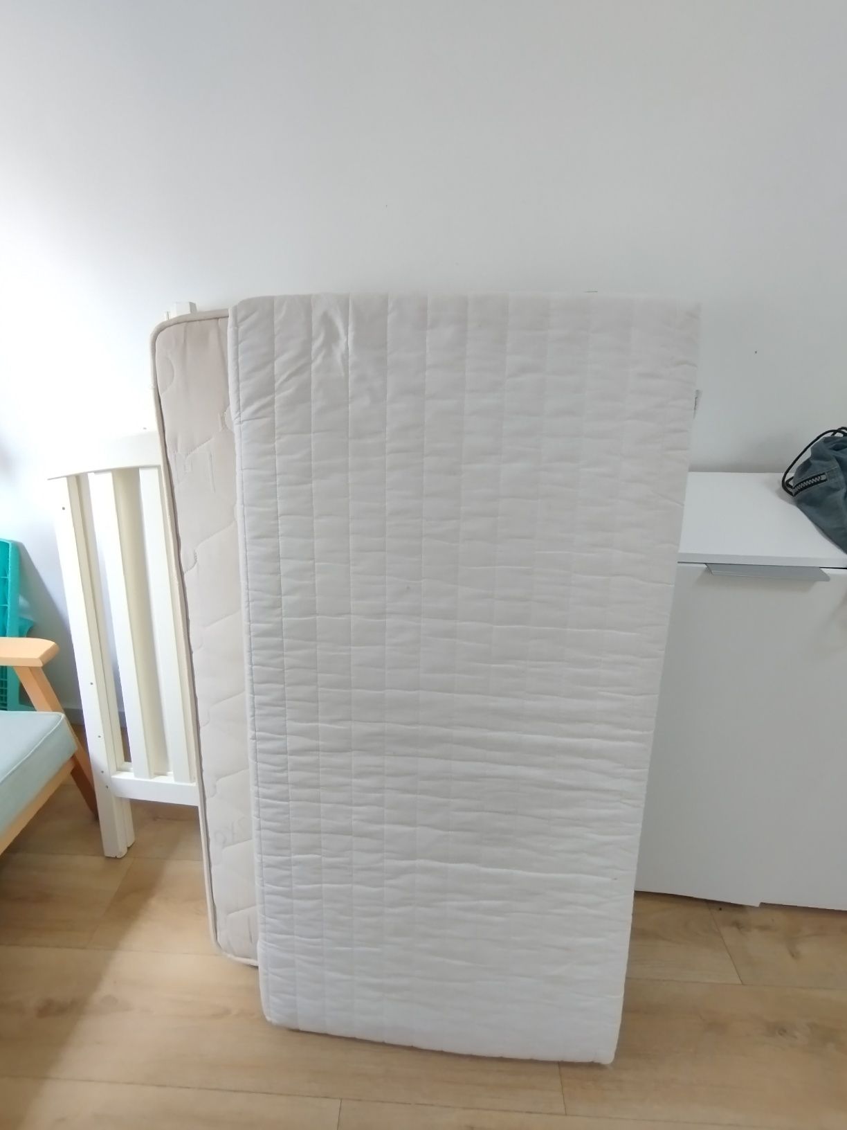 Berço ZIPPY com 2 colchões+ BRINDE