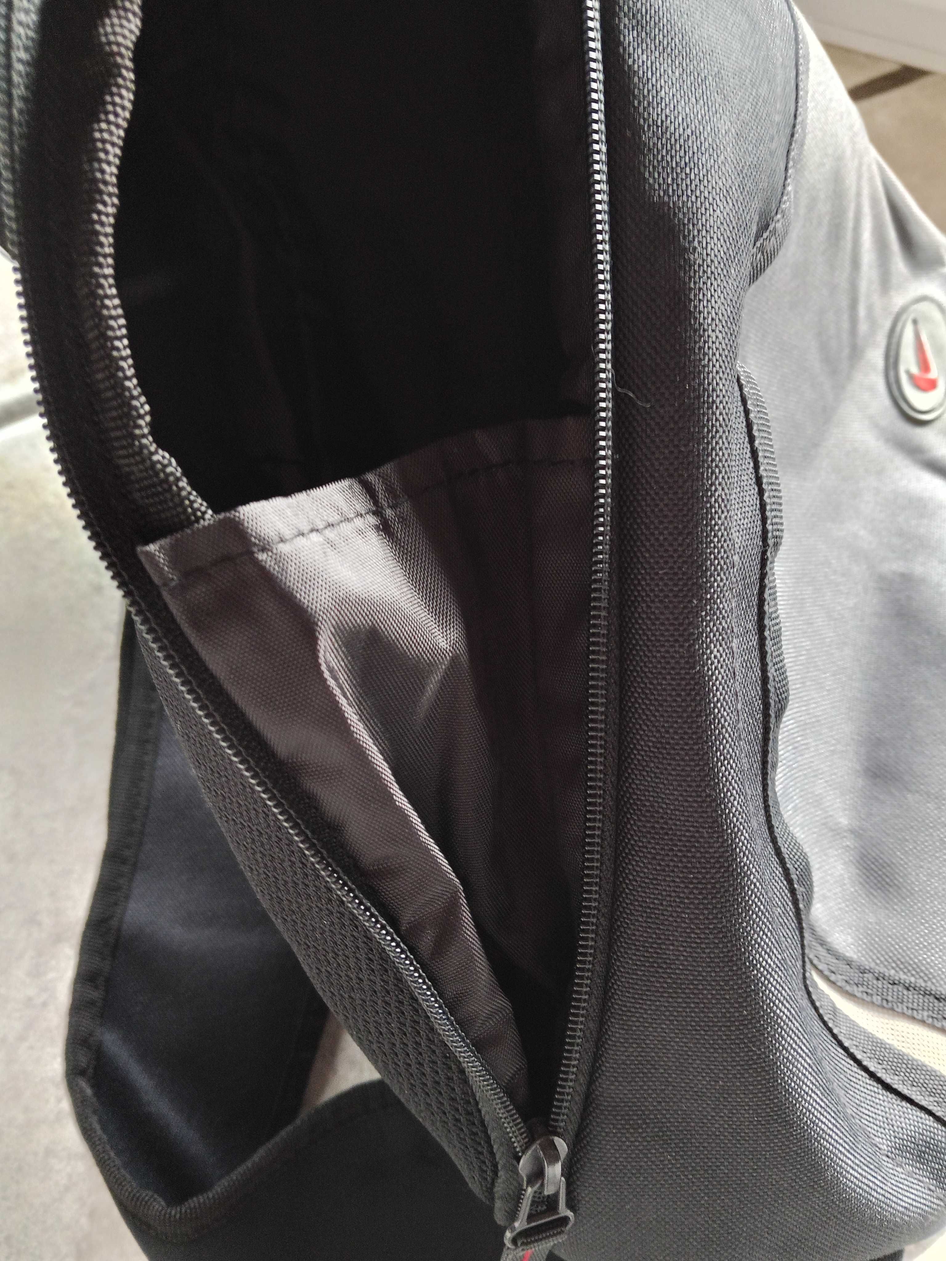 Plecak Nike na jedno ramię vintage