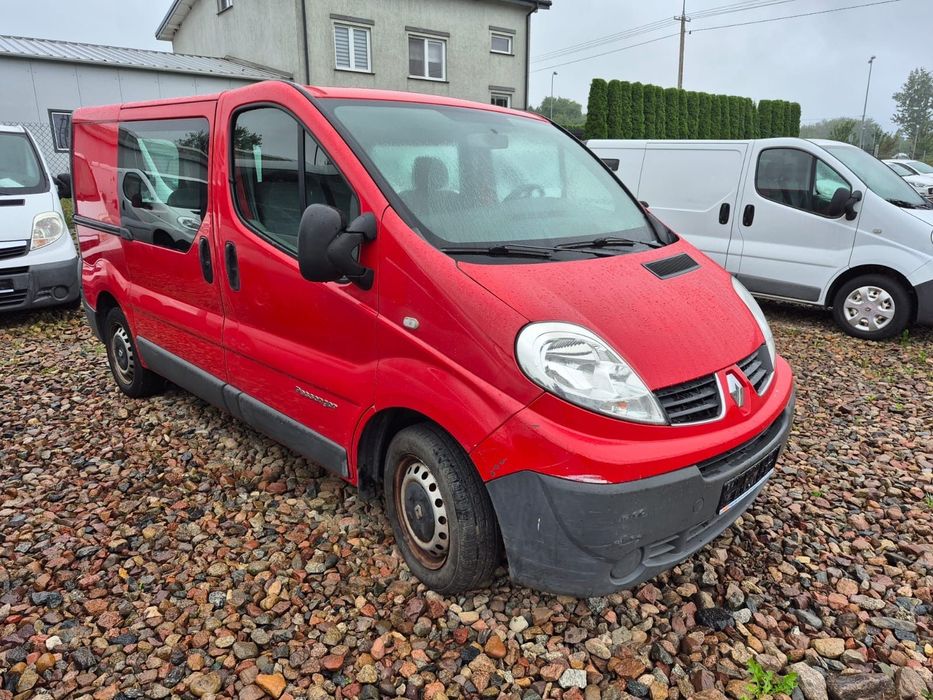 Renault Trafic 2.0 16v benzyna brygadówka doka  6-cio miejscowy z Niemiec