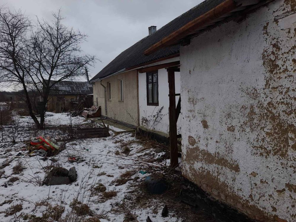 Продам Будинок у місті Полонному з газом та грубою можлива Оренда