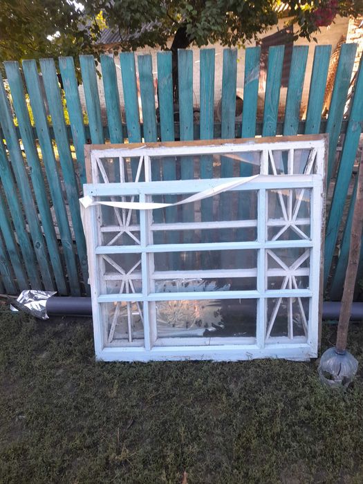 Віконні рами із дерева б/у