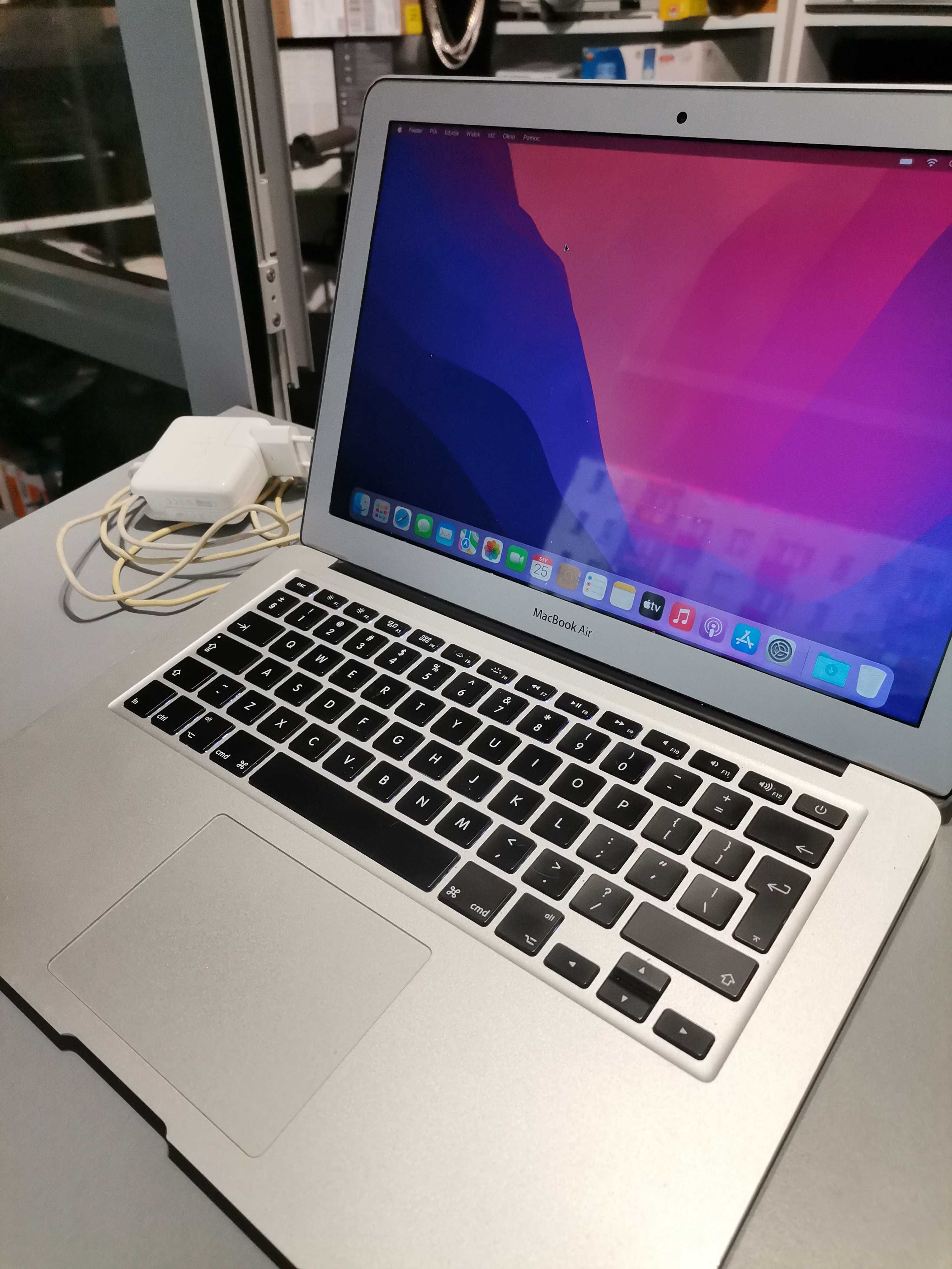 Laptop MacBook Air 2015r Intel Core i5 4 GB / 128 GB