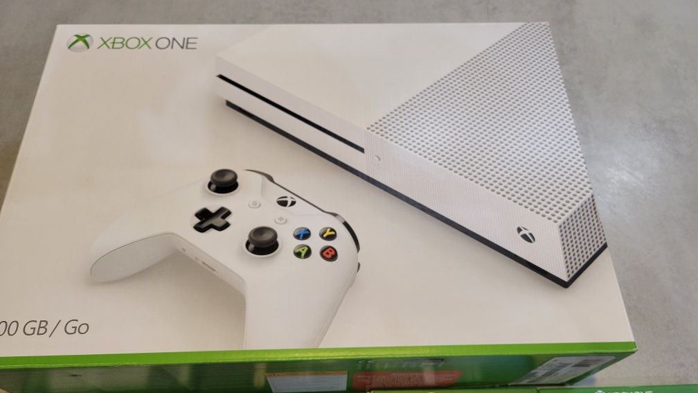 XBOX One S 500gb