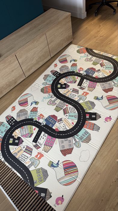 Skip Hop Dwustronna Mata Piankowa do Zabawy Wesołe Podwórko