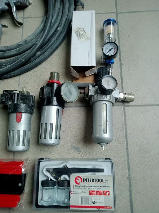 Краскопульт,аэрограф, регулятор давления