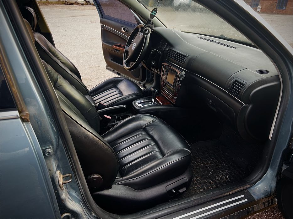 Volkswagen Passat B5 W8