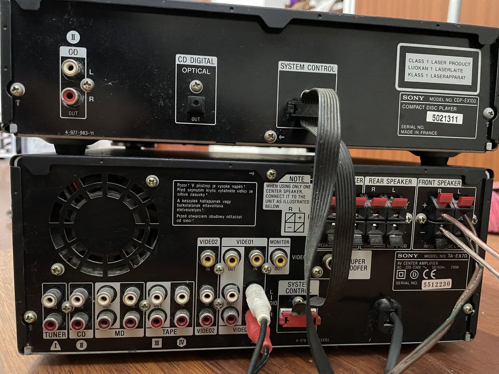 Amplificador de áudio Sony em bom estado