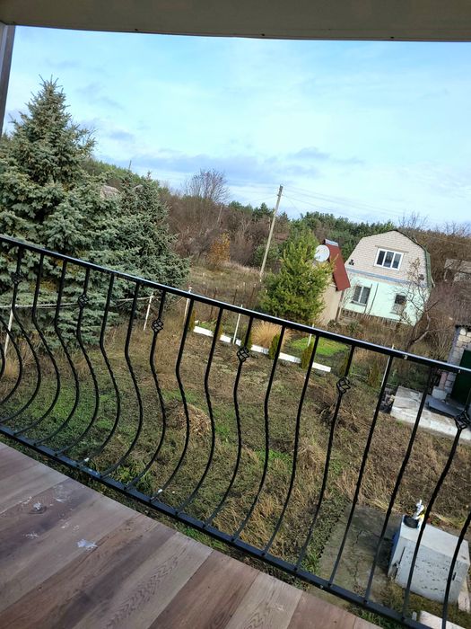 Продам Шикарный Дом -Дача недалеко от Левого берега