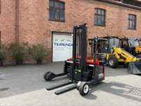 Moffett ST  FV23% Import Wysuwane Widły Podwieszany Do Naczepy Ciężarówki 2000KG