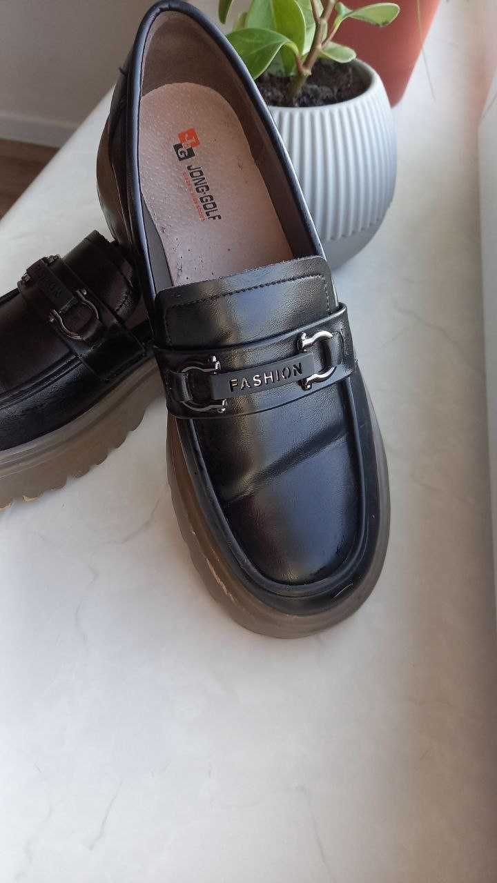 Чорні туфлі лофери екошкіра, 37 розмір