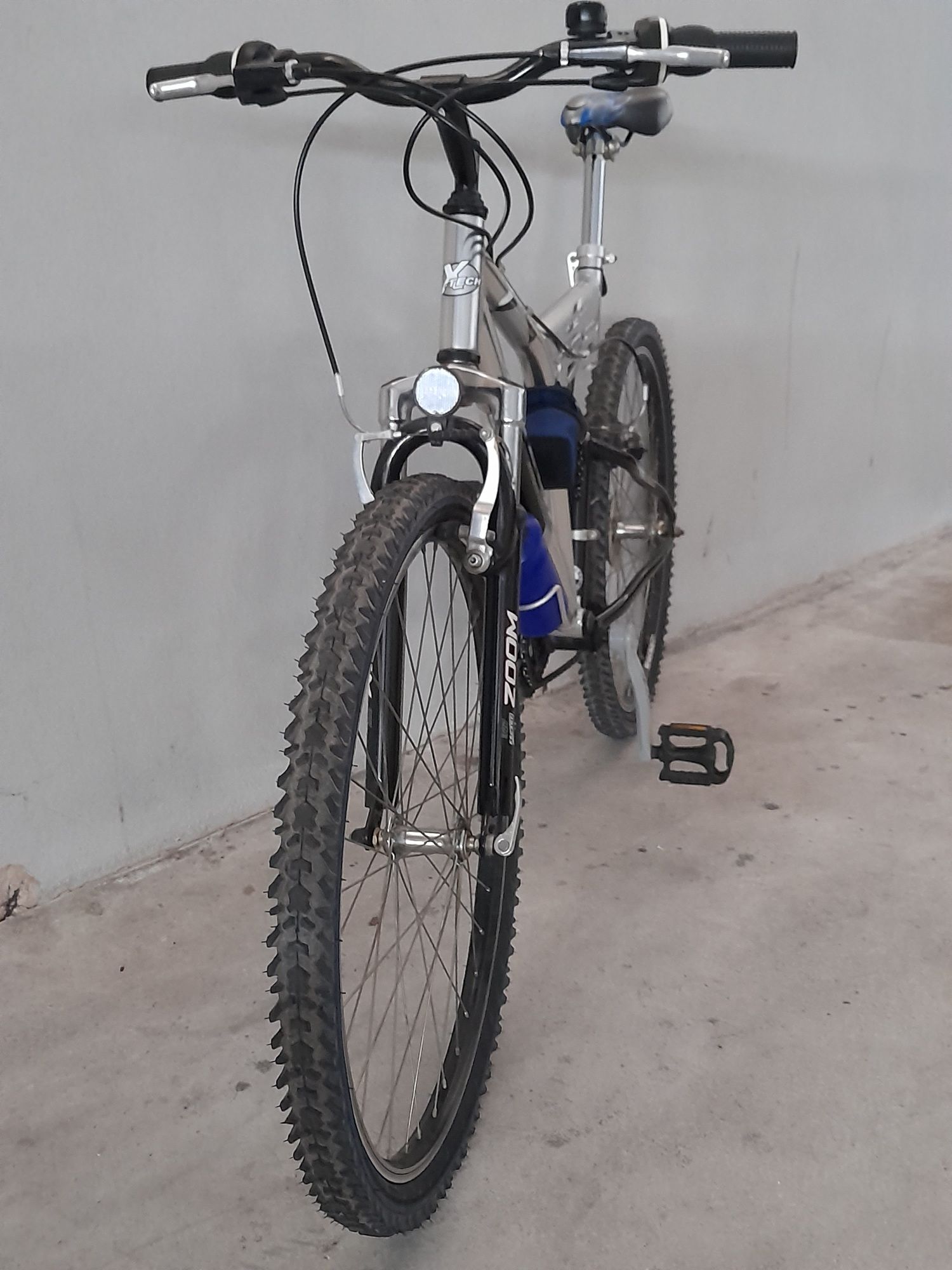 Bicicleta em alumínio