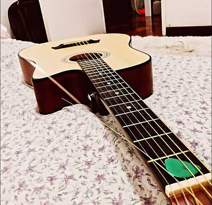 Guitarra Acústica