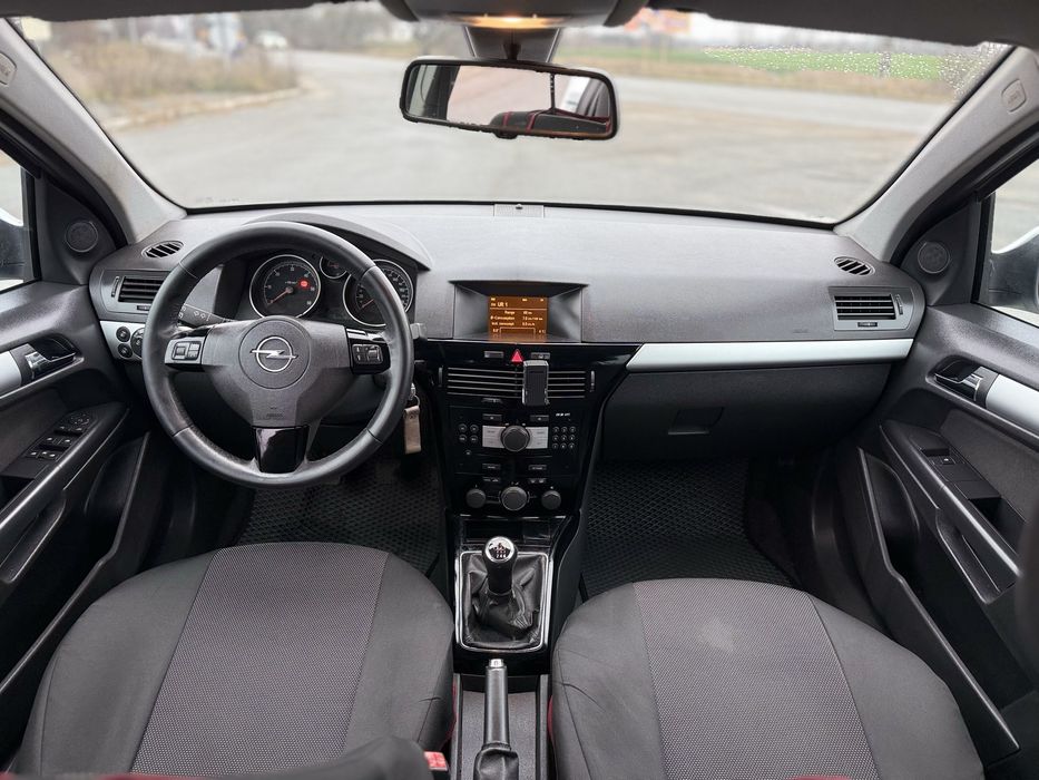 Продам Opel Astra H Дизель 1.9. 2010рік