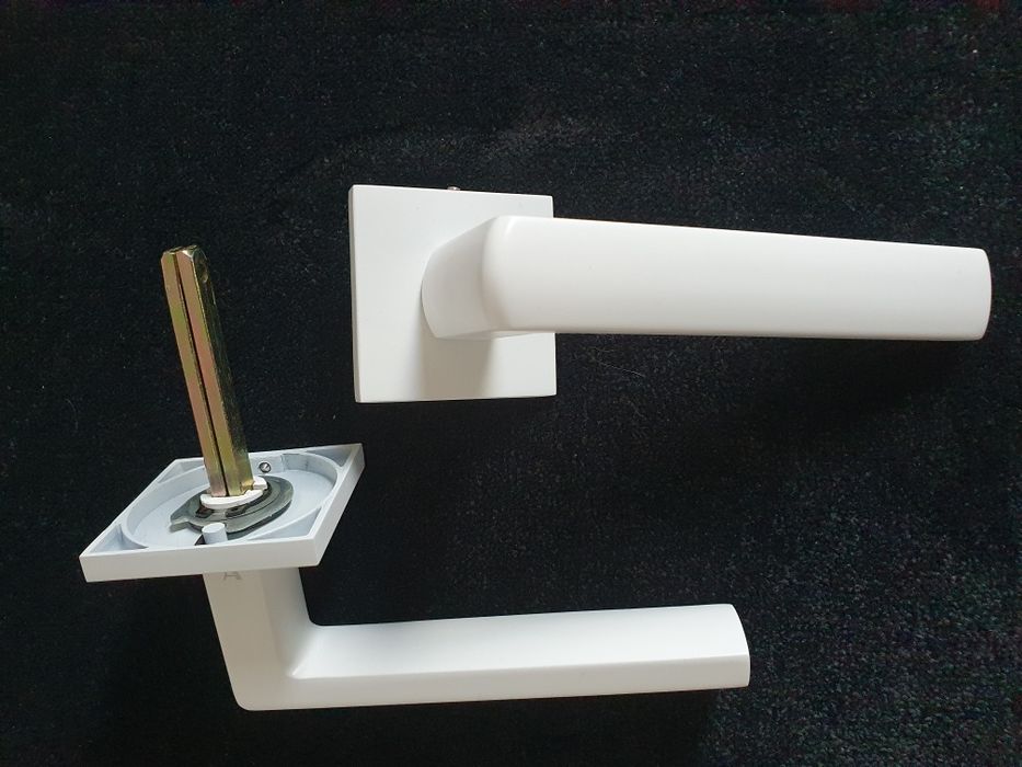 Klamki Aprile, białe 7 sztuk