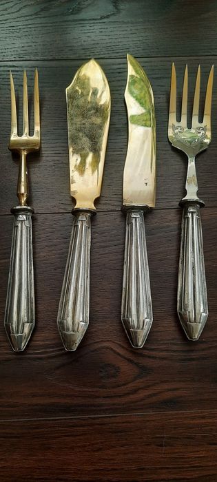 Срібні столові набори