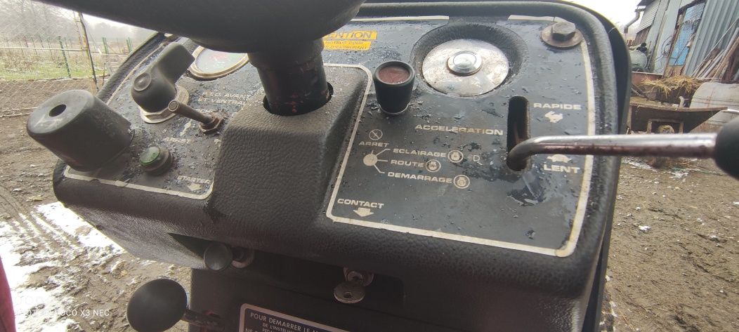 Traktorek ogrodniczy Massey Ferguson, inne maszyny rolnicze