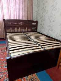 Дерев'яне ліжко з бука на ламелях 190*140