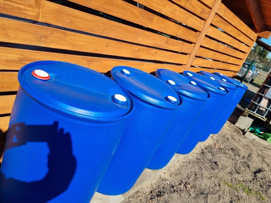 Beczki 220L na deszczówke lub na paliwo.