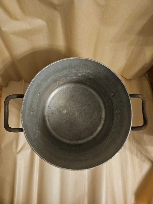 Duży Garnek kocioł kociołek aluminiowy 24 litry