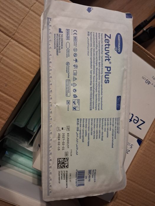 Opatrunek Zetuvit Plus 20x40 cm