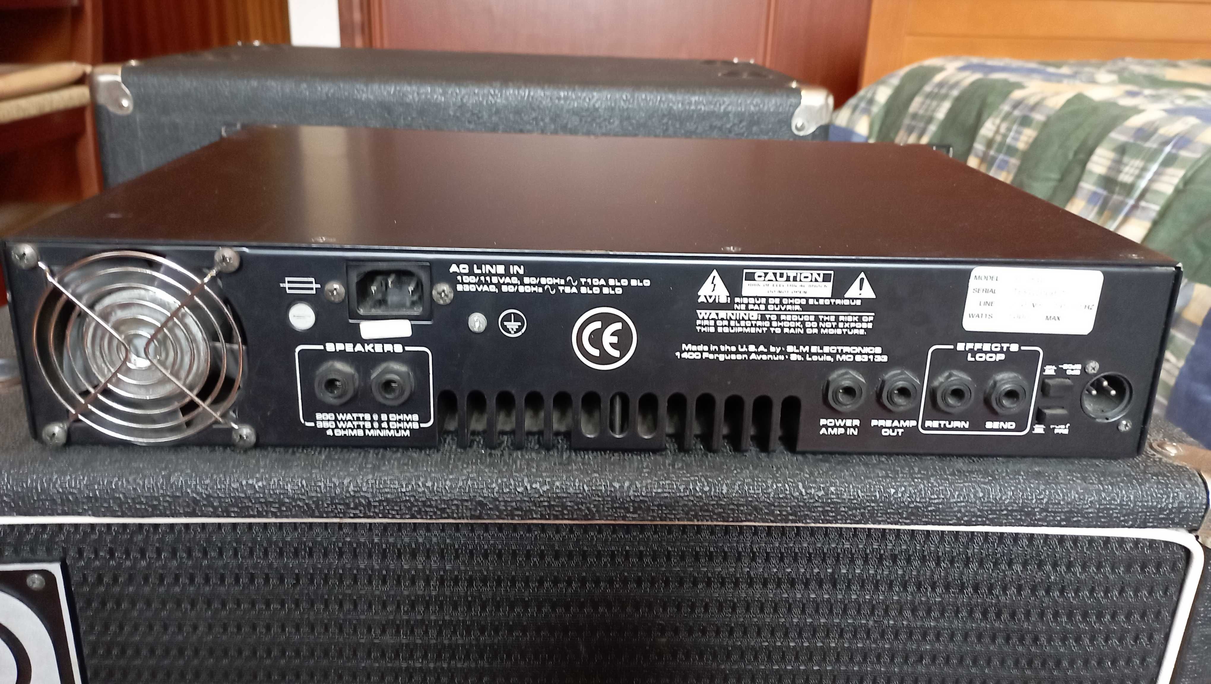 Ampeg B2 para Baixo + Colunas 1x15 e 2x10