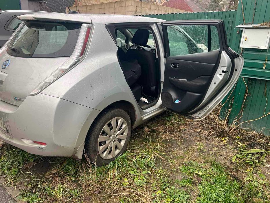 Продам Nissan Leaf після ДТП