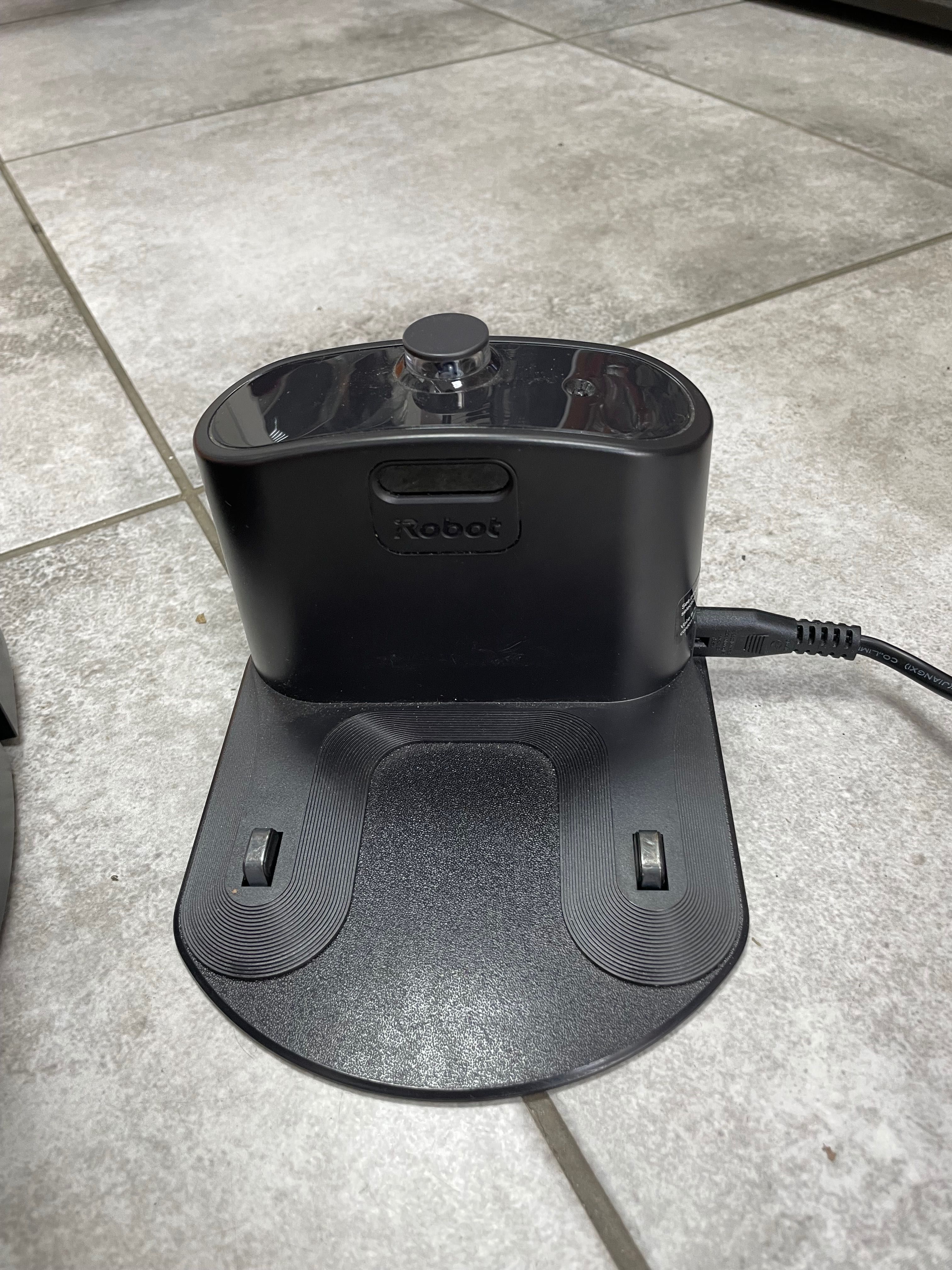 Робот пылесос iRobot Roomba i3