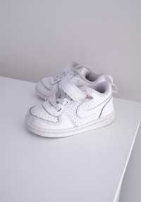 białe dziecięce buty buciki nike 11cm 21 chłopięce uniseks dziewczęce