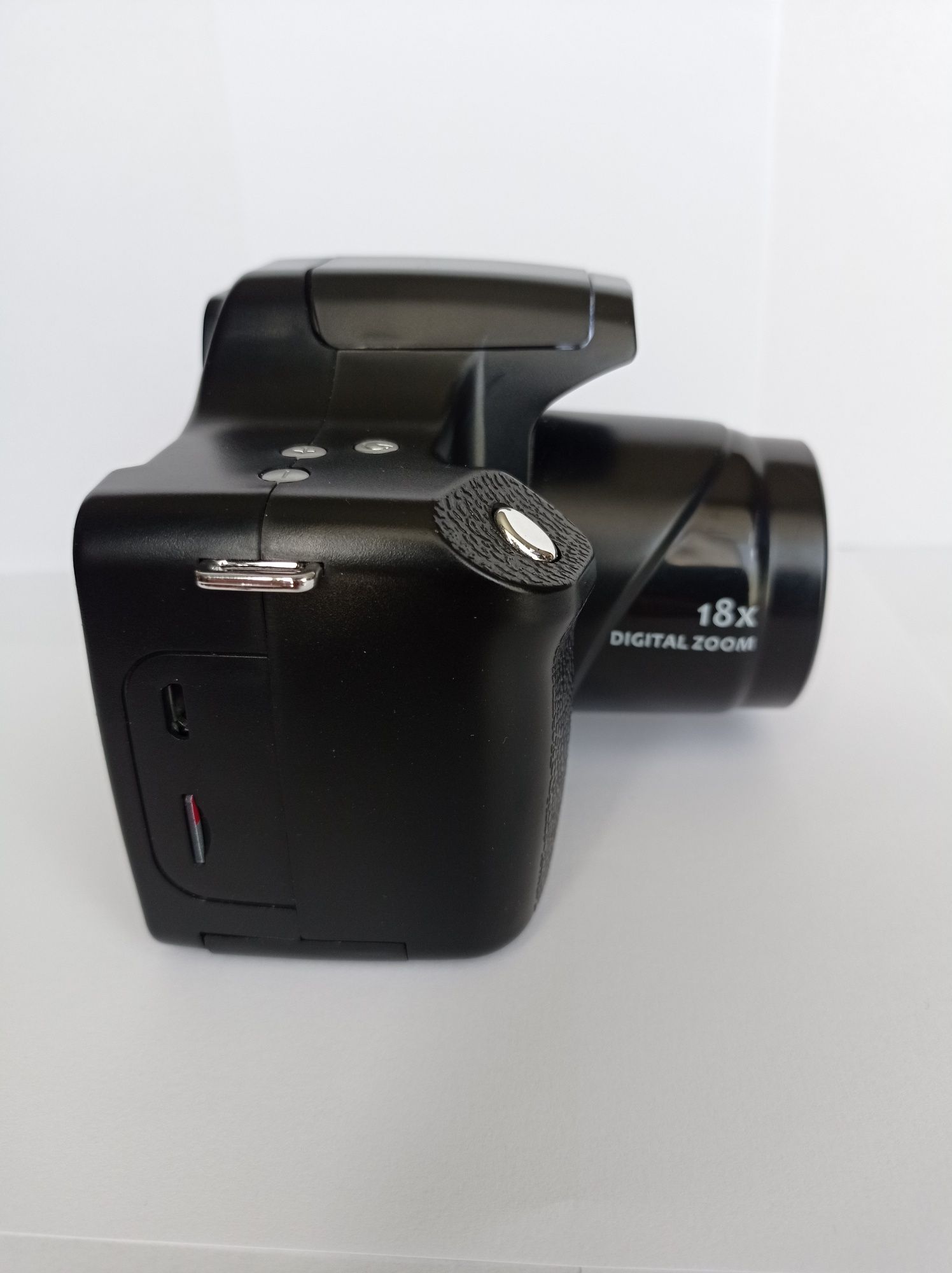 Digital Camera Zoom