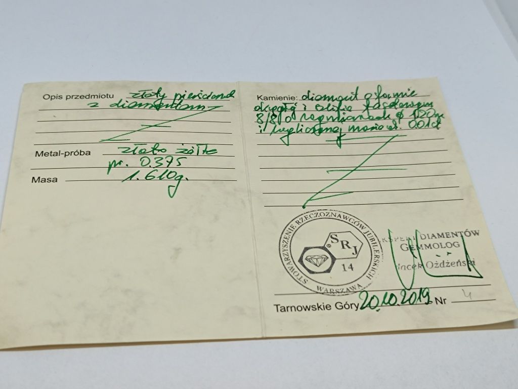 Złoty pierścionek z diamencikiem roz.14, złoto próby 375