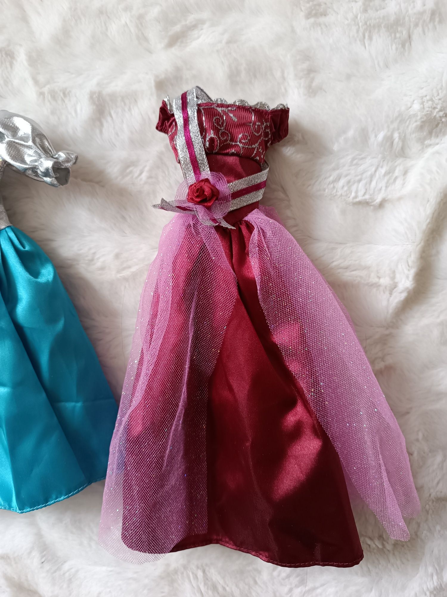 Dwie suknie dla lalki Barbie balowe suknia balowa