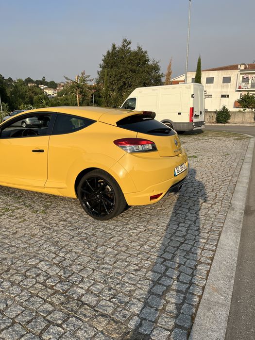 Vendo Megane RS.
