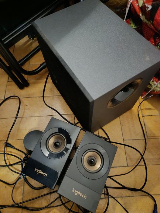 Głośniki LOGITECH 2.1 Z533 Czarny