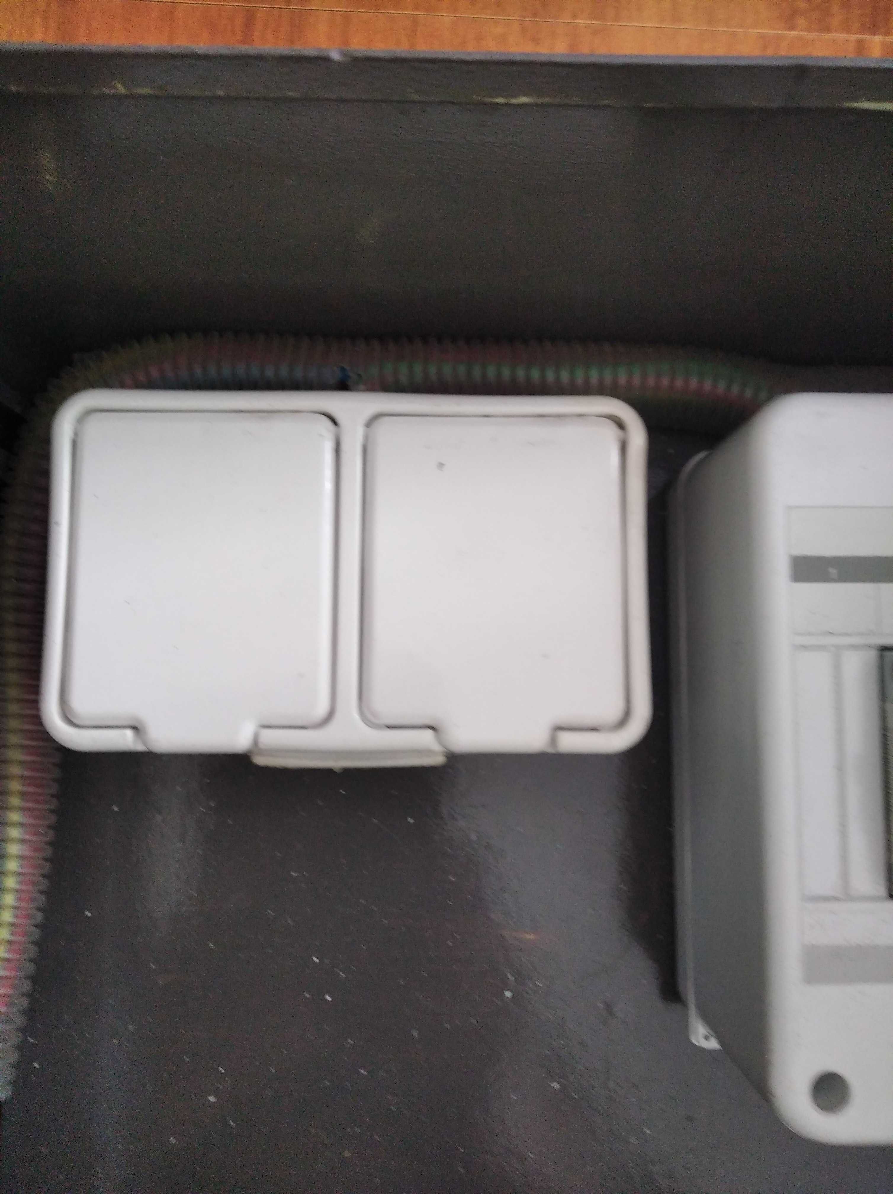Rozdzielnia elektryczna ERBETKA 230V /400V + przedłużacz.