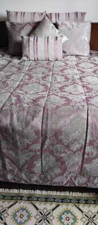 Conjunto de quarto colcha cortinado almofadas