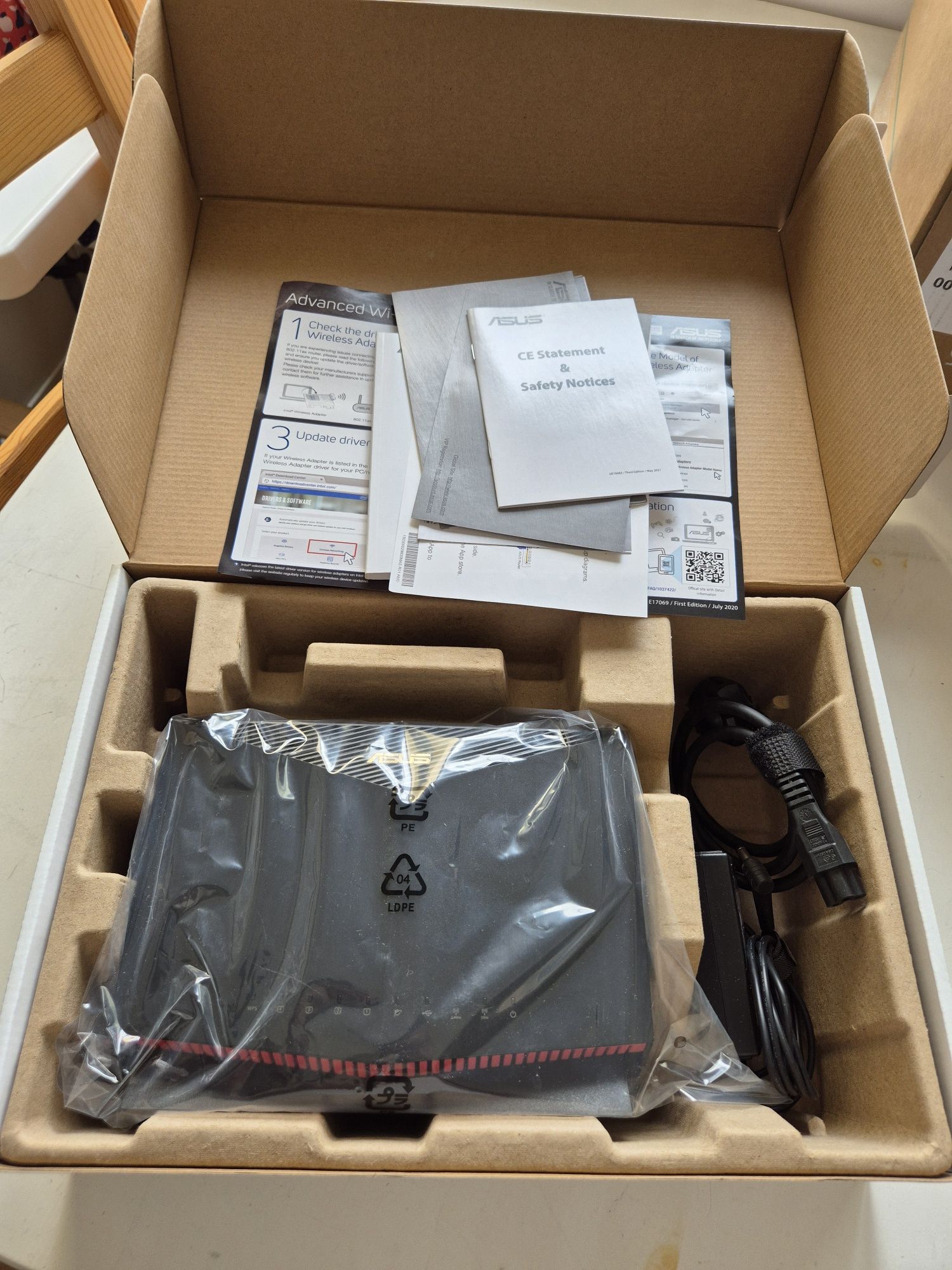 Router Gaming Asus RT-AX86S Wifi 6 2.5Gb Lan