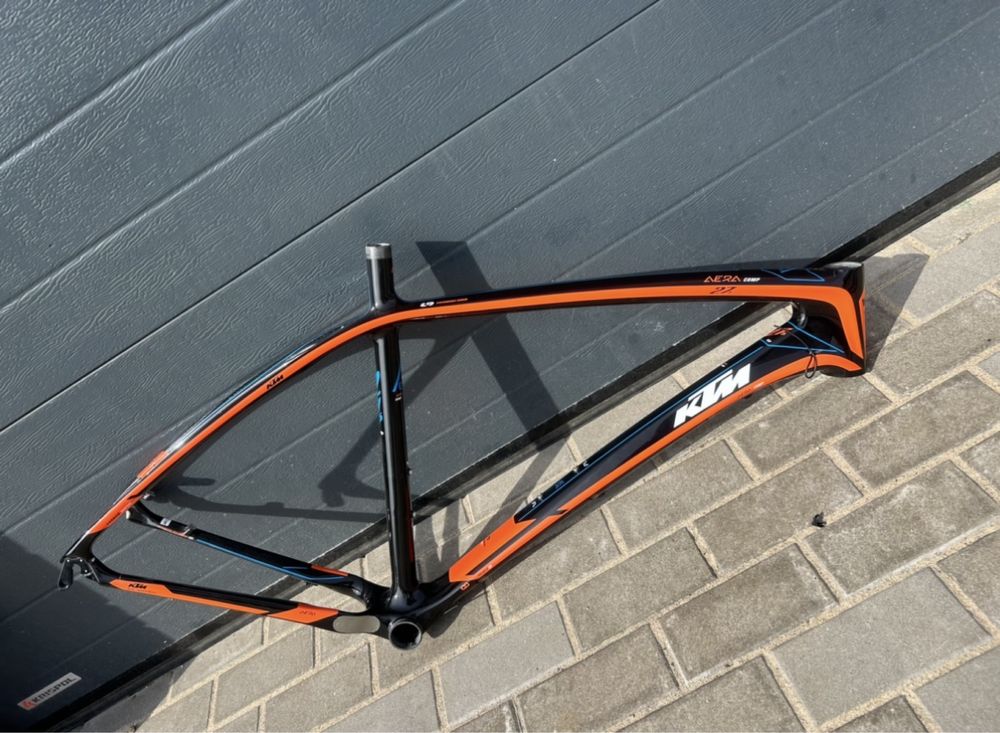 Rama KTM 27,5 carbon karbon powystawowa