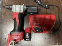 Milwaukee M12 BPRT - nitownica akumulatorowa
